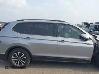 2024 Volkswagen Tiguan S with VIN 3VVRB7AX2RM185718, listed as a IAAI auction lot 42303387 with 30,761 mi miles and . Bid and sale history available at DreamBid. Image 14.