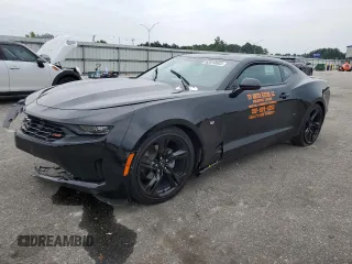 2022 Chevrolet Camaro 2LT with VIN 1G1FD1RS3N0110758, listed as a Copart auction lot 62610603 with 8,748 mi miles. Bid and sale history available at carsss.com. Image 1.