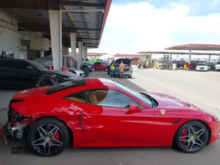 2015 Ferrari California T с VIN ZFF77XJA5F0211604, выставлен на аукционе IAAI как лот 42379871 с пробегом 3 140 миль миль и . История ставок и продаж доступна на DreamBid. Изображение 14.