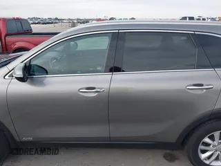2018 Kia Sorento LX with VIN 5XYPGDA31JG426849, listed as a IAAI auction lot 41019262 with 102,366 mi miles. Bid and sale history available at carsss.com. Image 15.