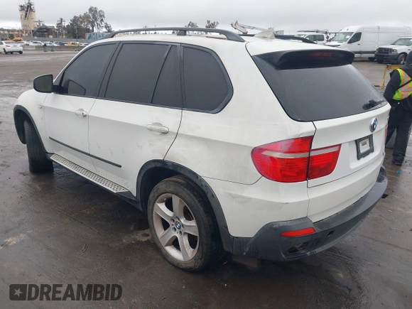 2008 BMW X5 3.0si with VIN 5UXFE43528L022780, listed as a IAAI auction lot 41503723 with 152,468 mi miles. Bid and sale history available at carsss.com. Image 3.