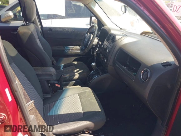 2012 Jeep Patriot Latitude with VIN 1C4NJRFB2CD604470, listed as a IAAI auction lot 41995971 with 124,477 mi miles and . Bid and sale history available at carsss.com. Image 5.