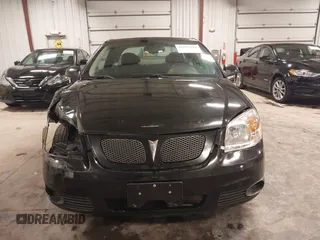 2009 Pontiac G5 z VIN 1G2AS18H797196493, wystawiony jako IAAI lot #42193218 z przebiegiem 208 461 mil mil oraz . Historia ofert i sprzedaży dostępna na DreamBid. Obrazek 13.