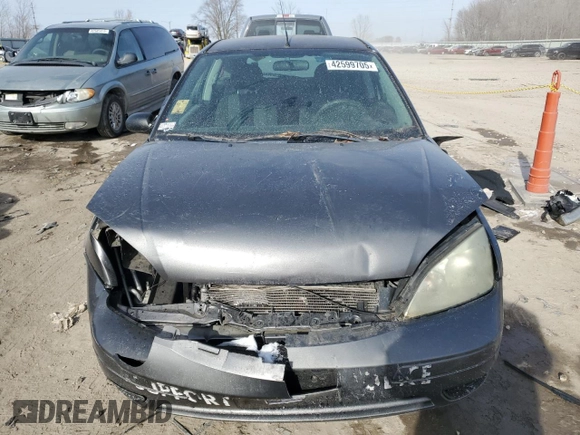 2007 Ford Focus S with VIN 1FAFP31N77W107271, listed as a Copart auction lot 42599705 with 175,692 mi miles and Clean Title. Bid and sale history available at DreamBid. Image 5.