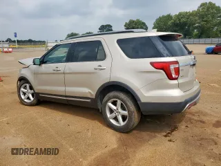 2017 Ford Explorer XLT z VIN 1FM5K8D85HGA10343, wystawiony jako Copart lot #56864105 z przebiegiem 56 339 mil mil oraz Szkoda całkowita • Salvage title. Historia ofert i sprzedaży dostępna na DreamBid. Obrazek 2.
