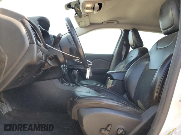 2019 Jeep Cherokee Latitude Plus с VIN 1C4PJLLB7KD470175, выставлен на аукционе Copart как лот 53375935 с пробегом 86 753 миль миль и Чистый • Clean title. История ставок и продаж доступна на DreamBid. Изображение 7.