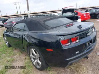 2013 Chevrolet Camaro LT z VIN 2G1FC3D30D9195545, wystawiony jako IAAI lot #41939266 z przebiegiem 112 053 mil mil oraz . Historia ofert i sprzedaży dostępna na DreamBid. Obrazek 3.
