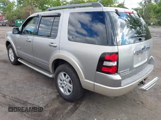 2008 Ford Explorer Eddie Bauer with VIN 1FMEU74E58UA06160, listed as a IAAI auction lot 42226307 with 143,056 mi miles and . Bid and sale history available at carsss.com. Image 3.