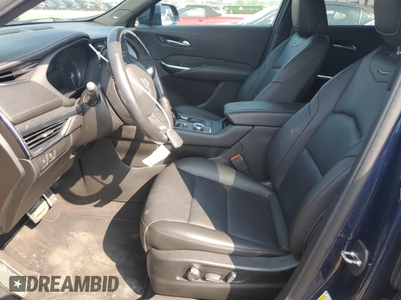 2020 Cadillac XT4 AWD Sport z VIN 1GYFZFR47LF140227, wystawiony jako Copart lot #63984125 z przebiegiem 36 080 mil mil oraz Czysty tytuł • Clean title. Historia ofert i sprzedaży dostępna na DreamBid. Obrazek 7.