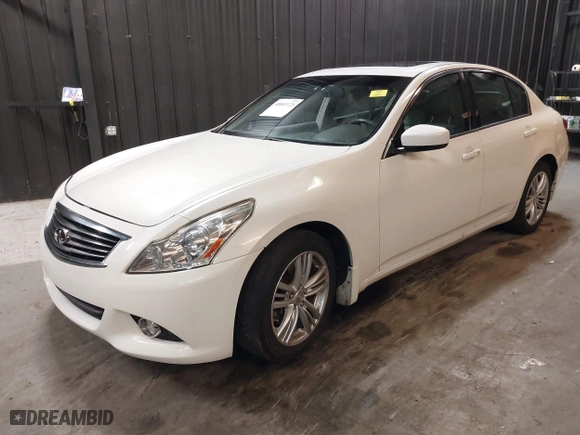 2013 Infiniti G37 Sedan Journey with VIN JN1CV6APXDM718492, listed as a IAAI auction lot 40063123 with 104,804 mi miles. Bid and sale history available at carsss.com. Image 18.