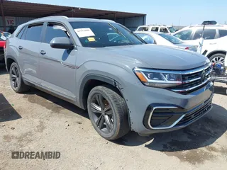 2021 Volkswagen Atlas SE with VIN 1V2PE2CA4MC209096, listed as a IAAI auction lot 41915000 with 116,585 mi miles and . Bid and sale history available at DreamBid. Image 1.