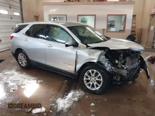 2020 Chevrolet Equinox LT with VIN 3GNAXUEV5LS518878, listed as a IAAI auction lot 41575477 with 38,932 mi miles. Bid and sale history available at carsss.com. Image 1.