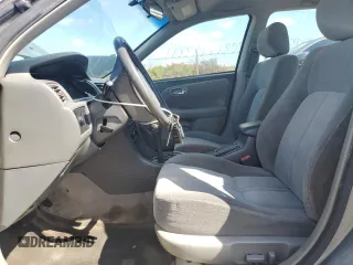 2001 Toyota Camry CE with VIN JT2BG22K610579827, listed as a Copart auction lot 41537605 with 188,136 mi miles and Salvage Title. Bid and sale history available at DreamBid. Image 7.