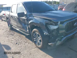 2023 Ford F-150 XL z VIN 1FTEW1CPXPKF85106, wystawiony jako IAAI lot #42818290 z przebiegiem 10 234 mil mil oraz . Historia ofert i sprzedaży dostępna na DreamBid. Obrazek 6.