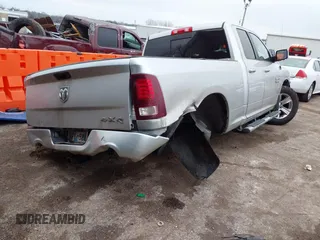 2016 Ram 1500 Sport z VIN 1C6RR7HT7GS405833, wystawiony jako IAAI lot #41697176 z przebiegiem 150 223 mil mil oraz . Historia ofert i sprzedaży dostępna na DreamBid. Obrazek 4.