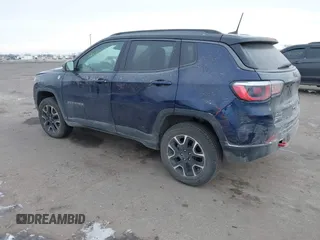 2020 Jeep Compass Trailhawk with VIN 3C4NJDDB3LT143926, listed as a IAAI auction lot 41368613 with 61,909 mi miles and . Bid and sale history available at carsss.com. Image 3.