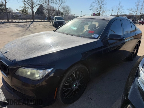 2013 BMW 7 Series 750i with VIN WBAYA8C5XDC996785, listed as a Copart auction lot 47482495 with 134,353 mi miles and Clean Title. Bid and sale history available at DreamBid. Image 2.