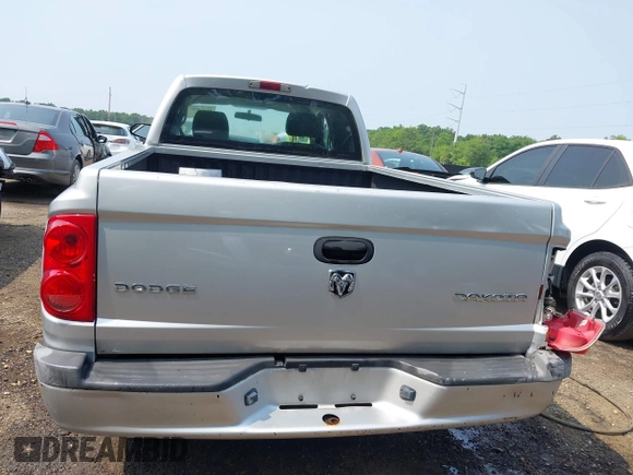 2009 Dodge Dakota ST with VIN 1D7HE22K89S739039, listed as a IAAI auction lot 42414097 with 232,619 mi miles and . Bid and sale history available at DreamBid. Image 15.