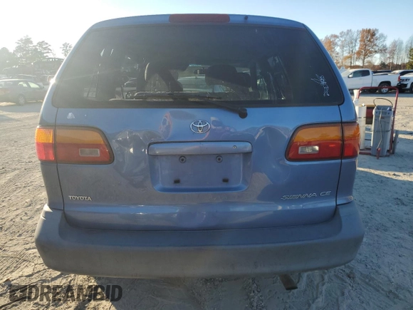 2000 Toyota Sienna CE with VIN 4T3ZF19C5YU286430, listed as a Copart auction lot 83337344 with 0 mi miles and Clean Title. Bid and sale history available at carsss.com. Image 6.
