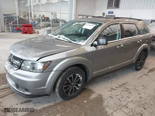 2018 Dodge Journey SE with VIN 3C4PDCAB6JT375559, listed as a IAAI auction lot 41588539 with 109,660 mi miles. Bid and sale history available at carsss.com. Image 18.