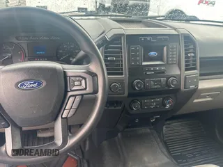 2022 Ford F-350 XL z VIN 1FD8W3HT3NED68650, wystawiony jako Copart lot #54902295 z przebiegiem 399 290 mil mil oraz Czysty tytuł • Clean title. Historia ofert i sprzedaży dostępna na DreamBid. Obrazek 9.