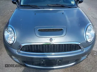 2007 MINI Hardtop S with VIN WMWMF73587TT84728, listed as a IAAI auction lot 41996879 with 145,094 mi miles and . Bid and sale history available at DreamBid. Image 6.