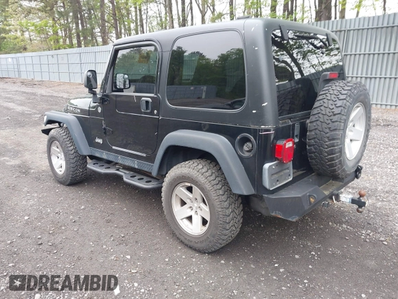 2006 Jeep Wrangler Rubicon z VIN 1J4FA69S76P749712, wystawiony jako IAAI lot #42240375 z przebiegiem 75 405 mil mil oraz . Historia ofert i sprzedaży dostępna na DreamBid. Obrazek 3.