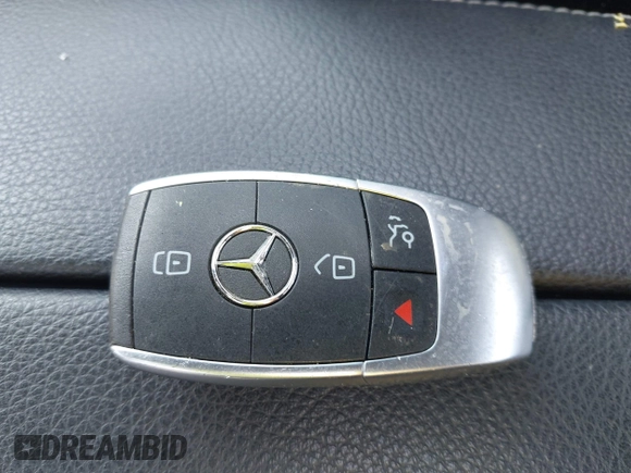 2019 Mercedes-Benz C 300 with VIN 55SWF8DB5KU320503, listed as a IAAI auction lot 41997619 with 77,912 mi miles and . Bid and sale history available at DreamBid. Image 11.