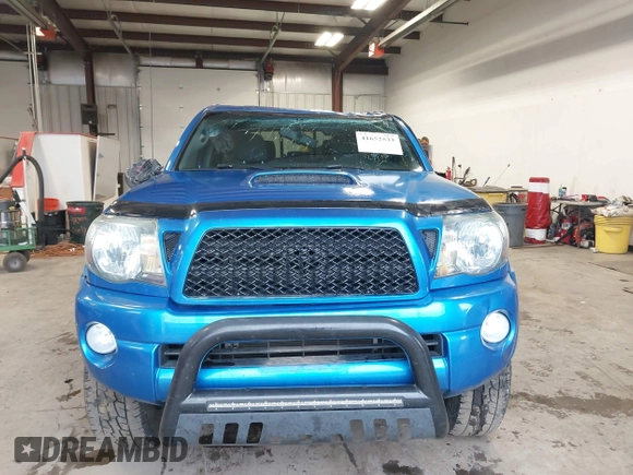 2009 Toyota Tacoma z VIN 5TEMU52N29Z656158, wystawiony jako IAAI lot #41652533 z przebiegiem 138 563 mil mil oraz . Historia ofert i sprzedaży dostępna na DreamBid. Obrazek 12.