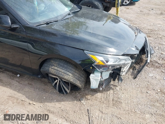 2019 Nissan Altima 2.5 SR with VIN 1N4BL4CV9KC259978, listed as a IAAI auction lot 42019056 with 159,471 mi miles. Bid and sale history available at carsss.com. Image 17.
