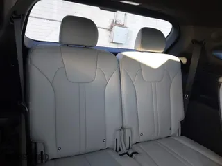 2025 Kia Sorento Hybrid SX Prestige with VIN KNDRKDJG5S5323454, listed as a IAAI auction lot 41273656 with 101 mi miles. Bid and sale history available at carsss.com. Image 17.
