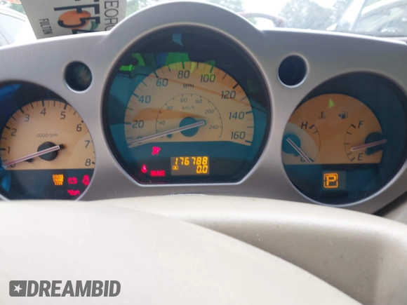 2005 Nissan Murano SL z VIN JN8AZ08T05W331887, wystawiony jako IAAI lot #42284272 z przebiegiem 176 788 mil mil oraz . Historia ofert i sprzedaży dostępna na DreamBid. Obrazek 7.