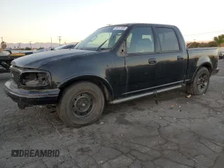 2002 Ford F-150 Harley Davidson with VIN 1FTRW07332KE10689, listed as a Copart auction lot 88341885 with 0 mi miles and Salvage Title. Bid and sale history available at carsss.com. Image 1.
