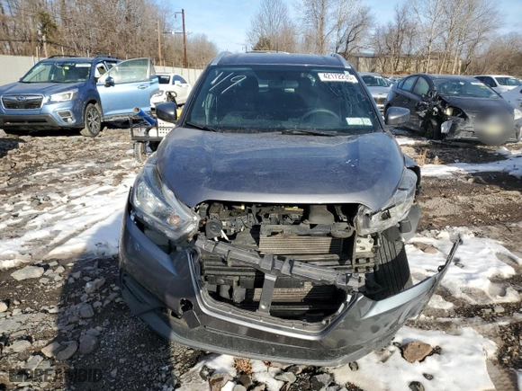 2019 Nissan Kicks SV with VIN 3N1CP5CU9KL471559, listed as a Copart auction lot 42172235 with 94,450 mi miles and Salvage Title. Bid and sale history available at carsss.com. Image 5.