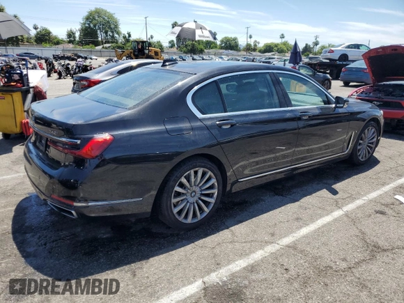 2022 BMW 7 Series 740i with VIN WBA7T2C05NCH85764, listed as a Copart auction lot 61272223 with 33,830 mi miles. Bid and sale history available at carsss.com. Image 3.