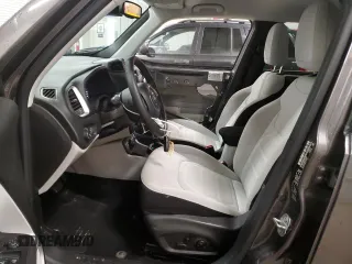 2018 Jeep Renegade Latitude z VIN ZACCJBBB8JPH66347, wystawiony jako Copart lot #55725035 z przebiegiem 65 166 mil mil oraz Szkoda całkowita • Salvage title. Historia ofert i sprzedaży dostępna na DreamBid. Obrazek 7.