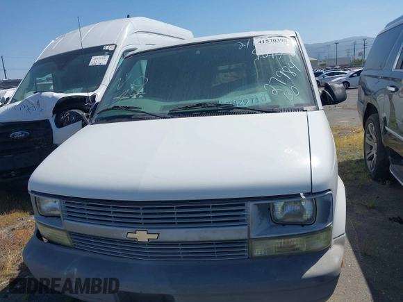 2004 Chevrolet Astro Cargo with VIN 1GCDM19X64B119631, listed as a IAAI auction lot 41570398 with 108,993 mi miles. Bid and sale history available at carsss.com. Image 6.