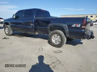 2006 GMC Sierra 3500 SRW SLE2 z VIN 1GTHK33D06F144800, wystawiony jako Copart lot #82736454 z przebiegiem 221 034 mil mil oraz Szkody całkowita. Historia ofert i sprzedaży dostępna na DreamBid. Obrazek 2.