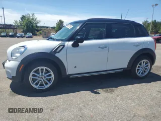 2016 MINI Countryman S z VIN WMWZC5C51GWU00690, wystawiony jako Copart lot #55077095 z przebiegiem 104 176 mil mil oraz Szkody całkowita. Historia ofert i sprzedaży dostępna na DreamBid. Obrazek 1.