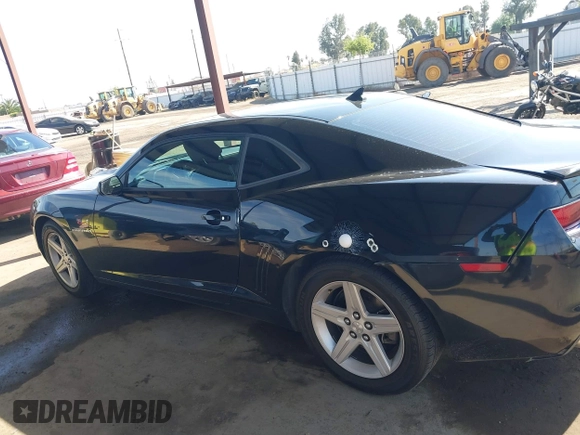 2012 Chevrolet Camaro 1LT z VIN 2G1FB1E31C9176099, wystawiony jako IAAI lot #42032029 z przebiegiem 87 552 mil mil oraz . Historia ofert i sprzedaży dostępna na DreamBid. Obrazek 14.