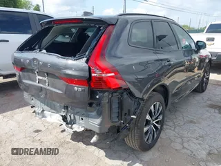 2025 Volvo XC60 Plus с VIN YV4M12RCXS1175731, выставлен на аукционе IAAI как лот 42421989 с пробегом 4 088 миль миль и . История ставок и продаж доступна на DreamBid. Изображение 4.
