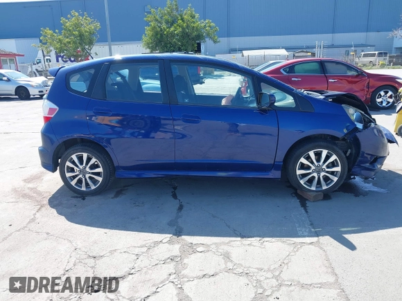 2013 Honda Fit Sport with VIN JHMGE8H52DC033096, listed as a IAAI auction lot 41767007 with 70,398 mi miles. Bid and sale history available at carsss.com. Image 14.