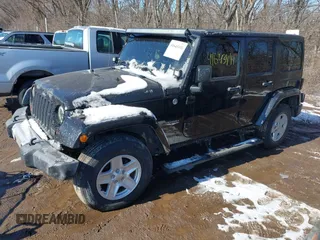 2012 Jeep Wrangler Unlimited Altitude z VIN 1C4HJWEG7CL191444, wystawiony jako IAAI lot #41643441 z przebiegiem 220 785 mil mil oraz . Historia ofert i sprzedaży dostępna na DreamBid. Obrazek 17.