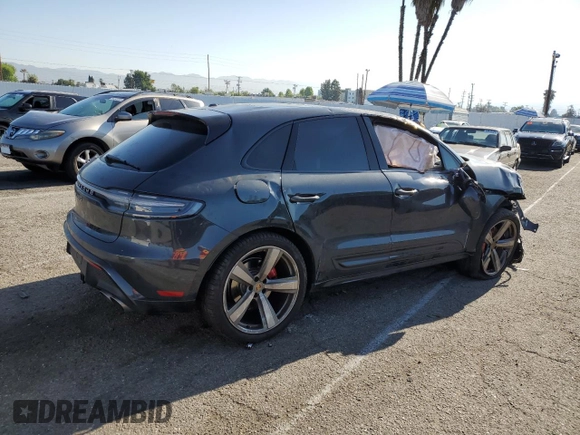 2023 Porsche Macan S z VIN WP1AG2A58PLB40570, wystawiony jako Copart lot #54801095 z przebiegiem Nie podano mil oraz Szkoda całkowita • Salvage title. Historia ofert i sprzedaży dostępna na DreamBid. Obrazek 3.