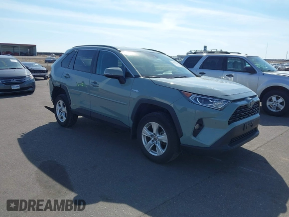 2021 Toyota RAV4 Hybrid XLE with VIN 4T3RWRFVXMU042576, listed as a IAAI auction lot 41904547 with 27,675 mi miles. Bid and sale history available at carsss.com. Image 1.