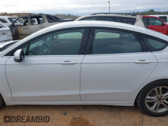 2018 Ford Fusion SE with VIN 3FA6P0HD7JR229022, listed as a IAAI auction lot 41758924 with 121,598 mi miles. Bid and sale history available at carsss.com. Image 14.