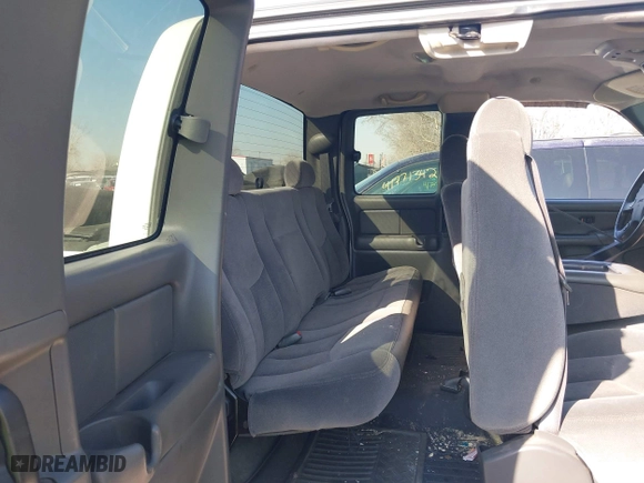 2004 GMC Sierra 1500 SLT with VIN 2GTEK19T741248095, listed as a IAAI auction lot 41777742 with 142,612 mi miles. Bid and sale history available at carsss.com. Image 8.