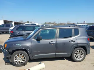 2018 Jeep Renegade Latitude with VIN ZACCJABB3JPH06633, listed as a IAAI auction lot 41590563 with 224,654 mi miles. Bid and sale history available at carsss.com. Image 14.