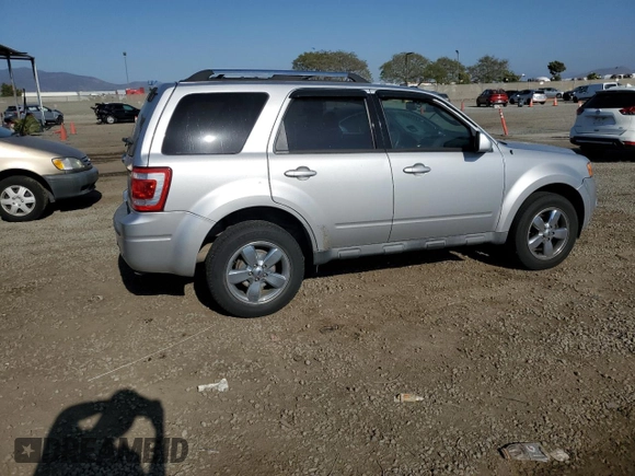 2010 Ford Escape Limited z VIN 1FMCU0E70AKA35582, wystawiony jako Copart lot #54176865 z przebiegiem Nie podano mil oraz Czysty tytuł • Clean title. Historia ofert i sprzedaży dostępna na DreamBid. Obrazek 3.