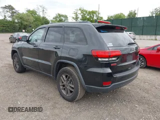 2016 Jeep Grand Cherokee Laredo z VIN 1C4RJFAG6GC475857, wystawiony jako IAAI lot #42311448 z przebiegiem 106 472 mil mil oraz . Historia ofert i sprzedaży dostępna na DreamBid. Obrazek 3.